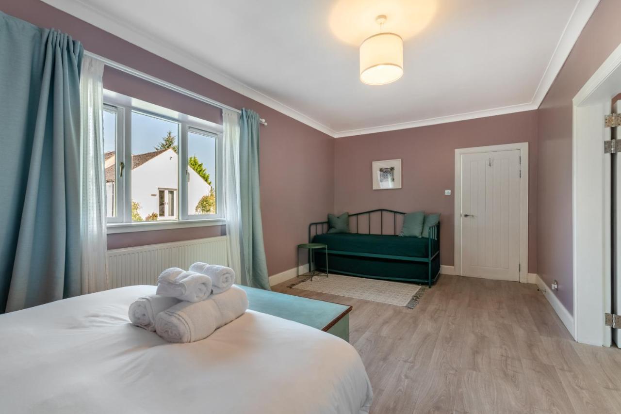 Stylish 2 Bedroom Near Glasgow Airport * Lochwinnoch