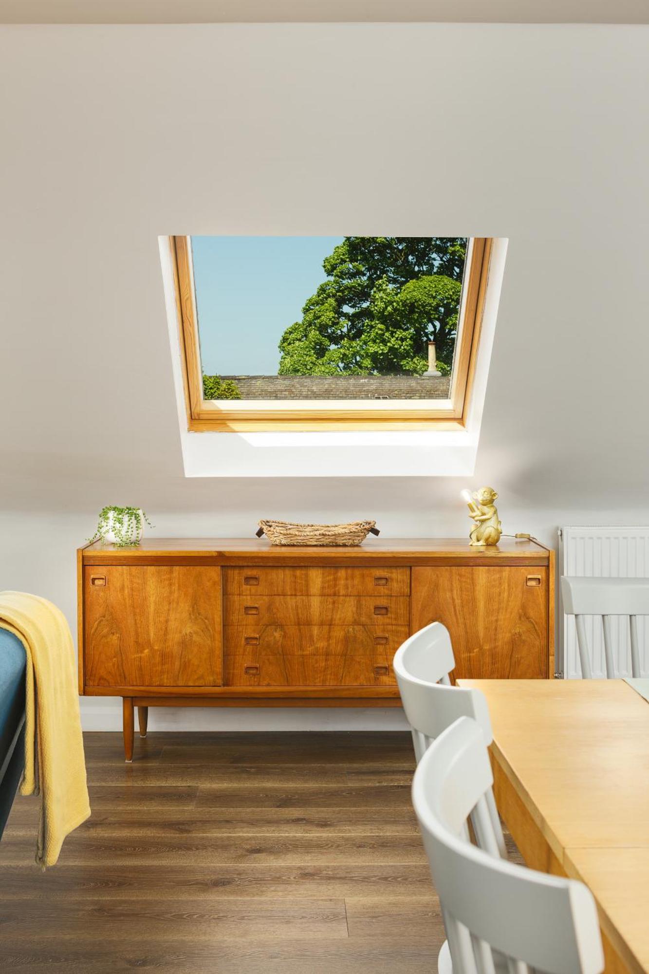 Stylish 2 Bedroom Near Glasgow Airport Holiday home